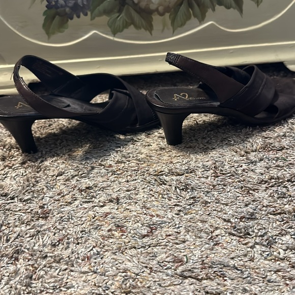 A2 by Aerosoles, Brown  Heeled Sandals, Size 7.5 - Picture 4 of 6